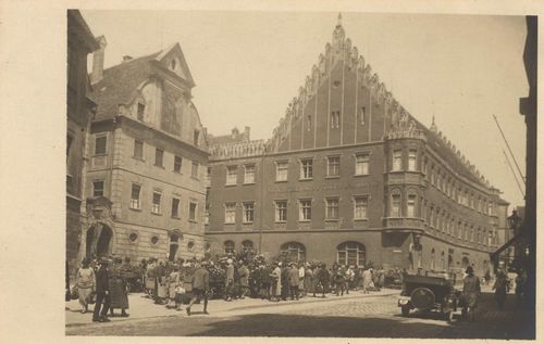 Augsburg, Bayern: Stra�enansicht und Geb�udeansicht