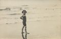 M�dchen am Wasser stehend