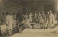 Gruppenportr�t im Krankenzimmer