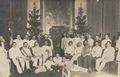 Gruppenportr�t im Saal