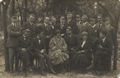 Gruppenfoto mit Damen und frischen Wunden