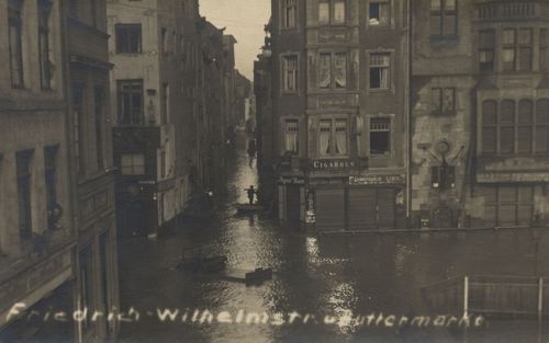 Friedrich-Wilhelmstra�e und Uttermarkt