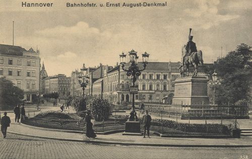 Hannover, Bahnhofstra�e und Ernst-August-Denkmal