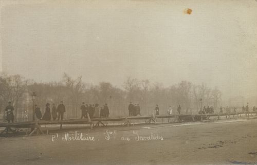Paris, Provisorische Holzbr�cke am Place des Invalides