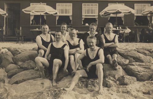 Vor dem Strandcaf�