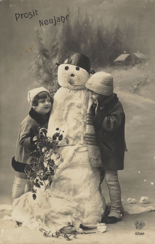 Kinder mit Stoffschneemann I