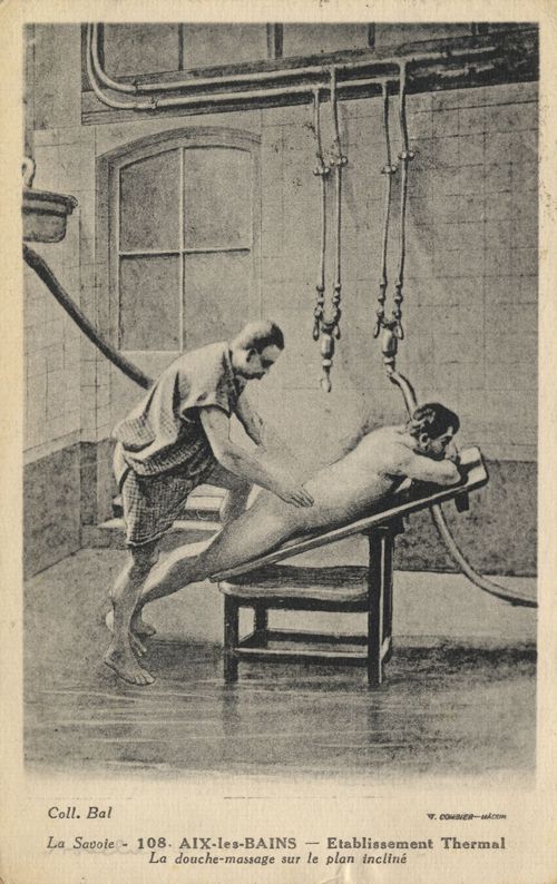 Aix-les-Bains, La douche-massage sur le plan inclin�