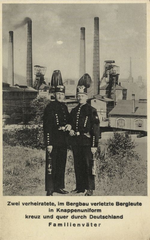 2 Bergleute in Knappenuniform