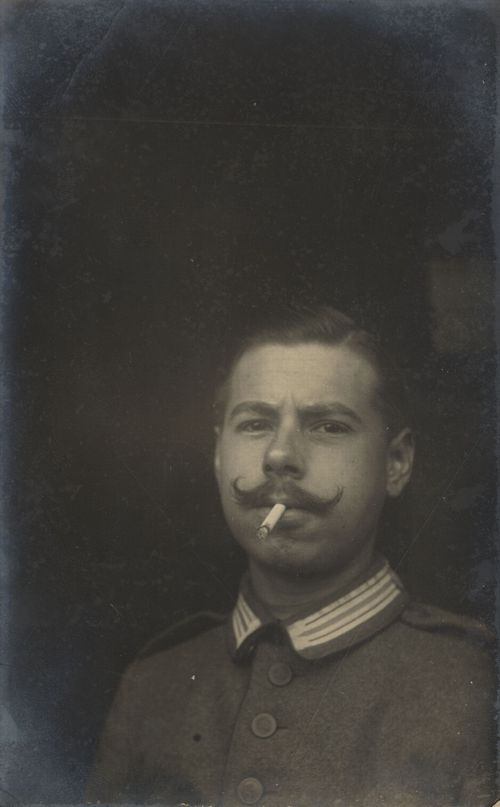 Rauchender Soldat
