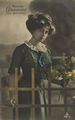 Frauenportr�t mit Blumenstrauss
