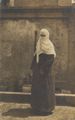 Verschleierte Araberin auf der Stra�e