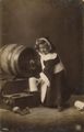 M�dchen mit Fa� und Bierkrug