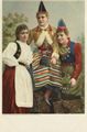 Frauen in Festkleidung