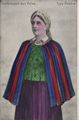 Frau in Festtracht