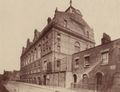 Barnardo, Thomas John: Der neue Fl�gel des Kinderheims f�r Jungen in der Bower Street