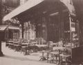 Atget, Eug�ne: Leben und Arbeitswelt, Caf� auf der Avenue de la Grande Arm�e