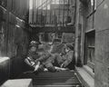 Riis, Jacob A.: »Nomaden der Stra�e«, Stra�enjungen im Schlafquartier