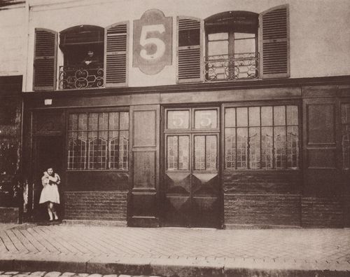 Atget, Eug�ne: Alte H�user, alte Stra�en, pittoreske Ansichten, Das Haus No. 5