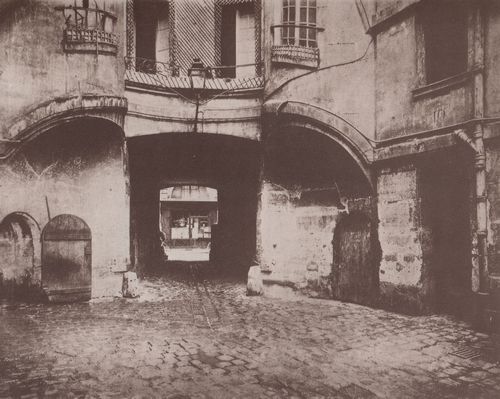 Atget, Eug�ne: Alte H�user, alte Stra�en, pittoreske Ansichten, Cour du Dragon