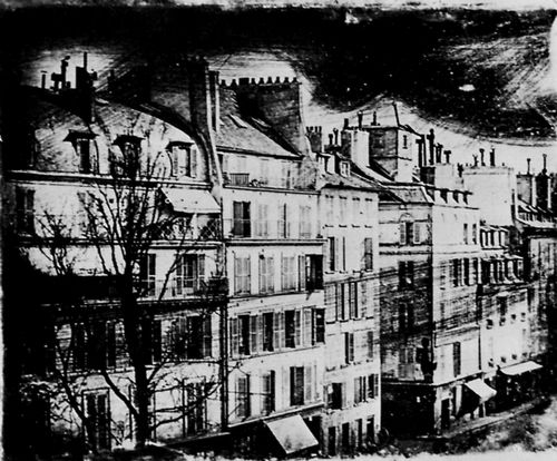 Daguerre, Louis Jacques Mand�: Daguerre photographiert aus seiner Wohnung im dritten Stock des Boulevard Saint-Martin Nr.17