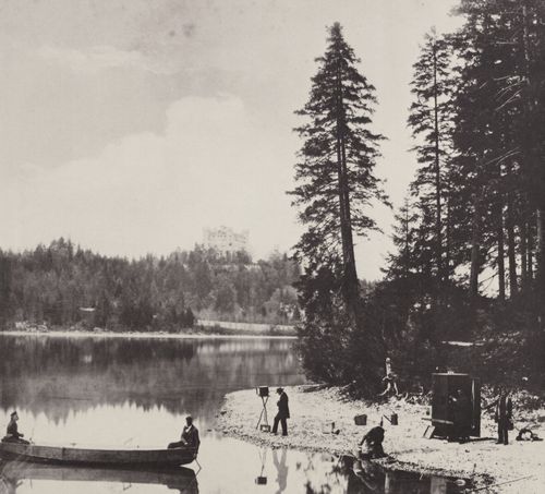 Albert, Joseph: Joseph Albert photographiert Schloss Hohenschwangau vom Alpsee aus