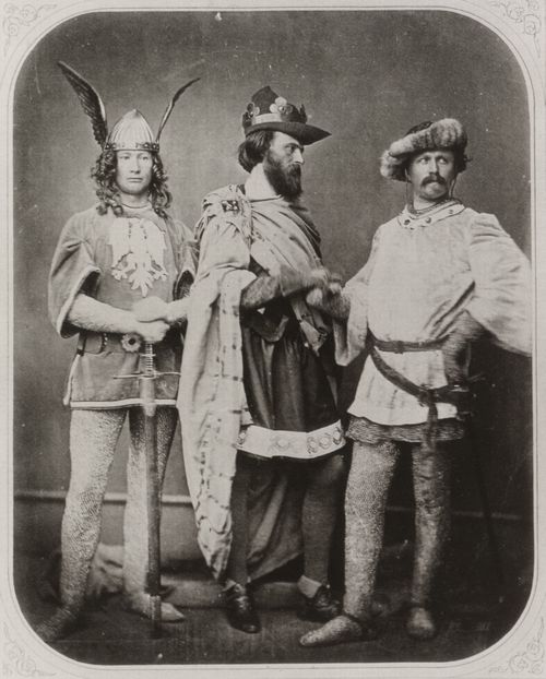 Krone, Hermann: Drei Schauspieler als Gernot, Gunther und Gieselher beim Schnorrfest, Dresden
