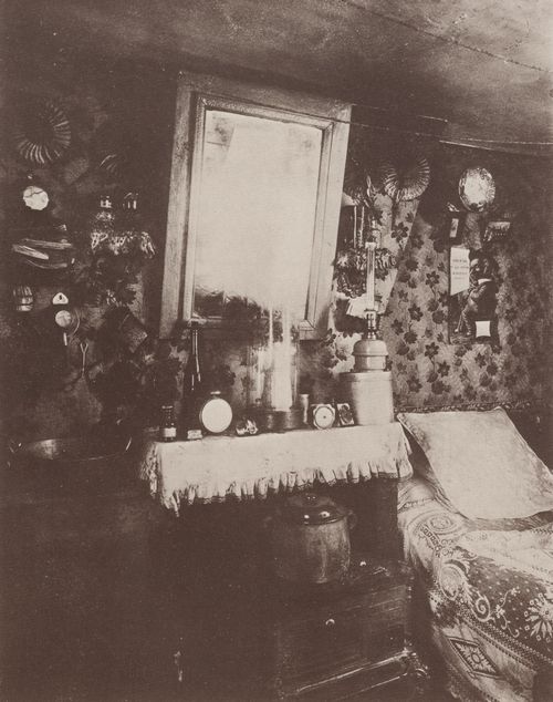 Atget, Eug�ne: Interieurs, Zimmer einer Arbeiterin, Rue de Belleville