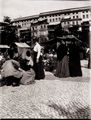 Zille, Heinrich: Charlottenburg � Markt auf dem Friedrich Karl-Platz, Frauen auf dem Markt, Friedrich Karl-Platz [3]