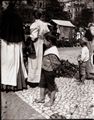 Zille, Heinrich: Charlottenburg � Markt auf dem Friedrich Karl-Platz, Frauen auf dem Markt, Friedrich Karl-Platz [1]