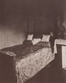 Atget, Eug�ne: Interieurs, Schlafzimmer eines Innenausstatters, Rue du Montparnasse