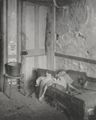 Riis, Jacob A.: Ein Zimmer in den Armenbarracken mit all seinen M�beln
