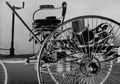 Abb. 18. Der Motor meines ersten Motorwagens von der Seite gesehen